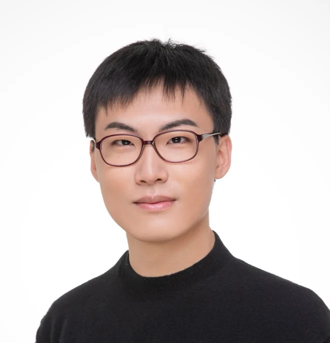 A photo of Mo Zhang